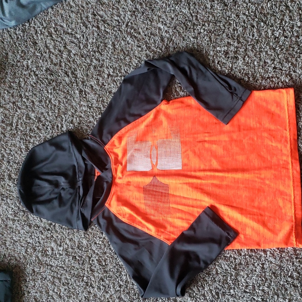 Long sleeve boys shirt size 6